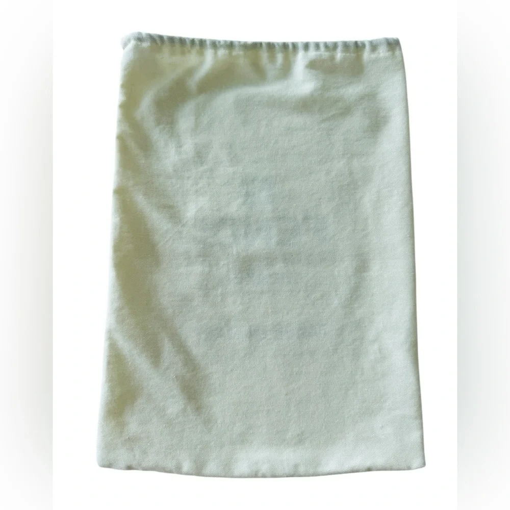 Fendi Sneaker Dust Bag 14.5x10.5 Authentic White Drawstring Logo Made in Italy - Picture 2 of 2